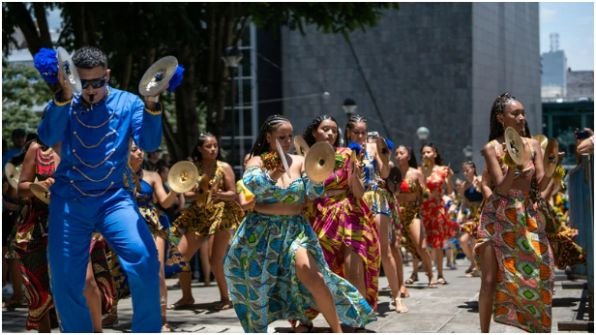 How do I mentally prepare to attend a festival alone?