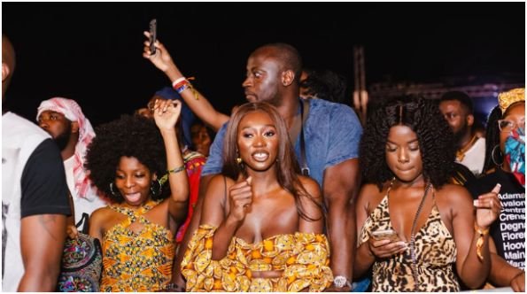 How do I handle the rail without being disrespectful?