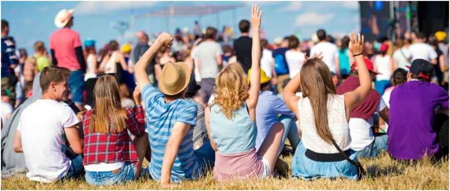 How to Plan a Festival Trip With Friends